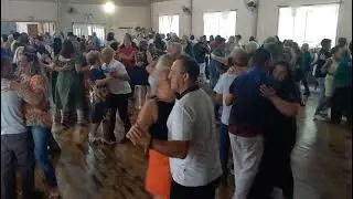Tarde dançante com a melhor idade em Rio do Sul no salão da Alda 