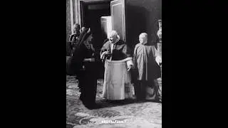 Queen Elizabeth II meets Pope John XXIII in 1961 #royalfamily #queenelizabeth #queenelizabethii