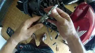 Como trocar as velas da cb500F ??