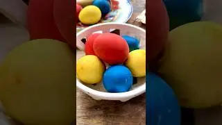 How to dye Easter eggs (No artificial colors!) | Dying Easter Eggs Recipe #shorts #eastereggs