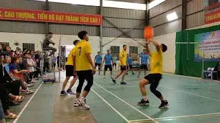 (trận b&oacute;ng chuyền hơi nam) &Iacute;t Ong - Hua Trai