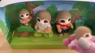 Snuggly Sloth Family: Unboxing