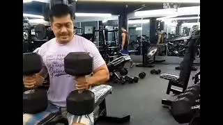 Chest workout from 100 pounds 90,80,70 drop set.