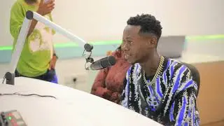 Dj wa dazo kipaji akihojiwa kuhusu mziki wa singeri  na umhim wa dj kwenye show