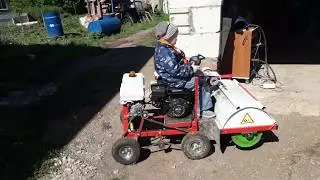 Верхом на роботе. Мульчер на радиоуправлении.Radio-controlled robot