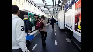 Métro ligne 2 MF01 à Stalingrad