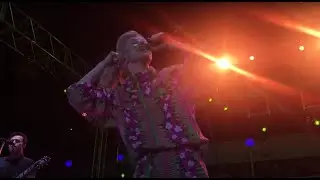 Here We Go Again - Paramore (Live from Parahoy 3)