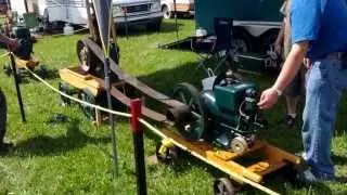 Starting an International Harvester hit 'n' miss engine - 2013/06/01
