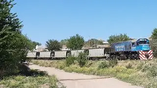 EMD G22 7749 con operativo Cantesur por La Calera
