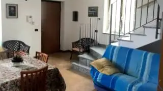 VILLA BIFAMILIARE CON GIARDINO E BOX, GROPELLO CAI