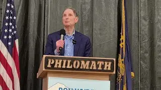 WATCH: Senator Ron Wyden faces tough questioning during Philomath townhall