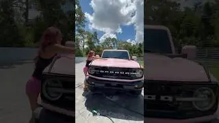Clean my pink bronco with me #cleanmycar #pinkbronco #cleanning