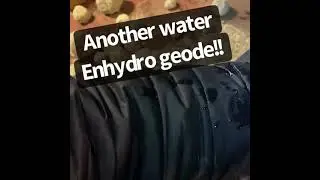 Water trapped millions of yearsinside this Geode!?