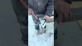 Берни &mdash; легенда! Сваривает ворота! #строительство #бетон