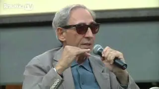 Battiato  una telefonata interrompe la lezione  -  da  Repubblica Tv
