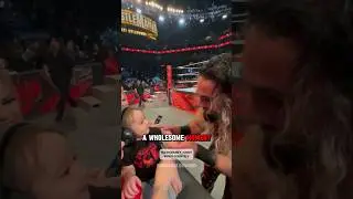 Seth Rollins' Sweet Moment With a Kid💚