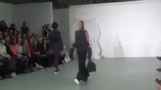 #LFW #AW1617 Xiao Li www.facades-online.com