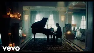Christian Nodal - A Solas con la Botella (Video Oficial)