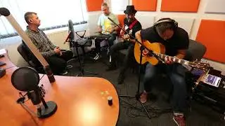 eMStreet &ndash; Butterfly &ndash; Unplugged at PluszFM