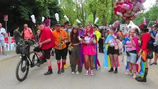 Dutch Bicycle Orchestra in het Vondelpark (02) / Pride Amsterdam 2025