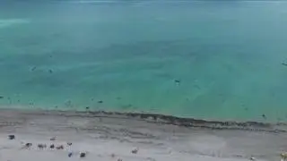 Drone Voando na praia do pilar na ilha de Itamarac&aacute;.