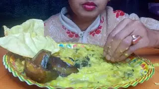 Eating khichri begun fry papor fry#bengalifood#khichri