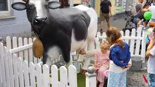 🎉 Kuhmelken mieten bei Xtreme-Events - das lustige Eventmodul f&uuml;r jedes Fest! 🐄🥛