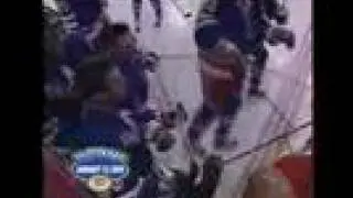 Lindros back in Philly