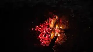  A snowy day in the mountains: potatoes on the fire and charcoal tea