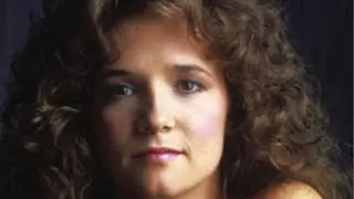 13 Sexy Photos of Lea Thompson