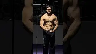 #bodypositivity #posing #classicpose #bodybuilding #gymworkout #reels #shortsvideo #trendingshorts