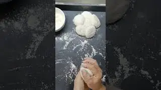 Hamur Yumağı Yuvarlama, Satisfying Dough Ball Rolling #hamur #hamurişi #dough #keşfet #keşfetteyiz