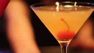 How to Make a Nuvo Martini : Gourmet Cocktails & Dessert Martinis