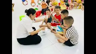 Peter đi học tháng 12-2025