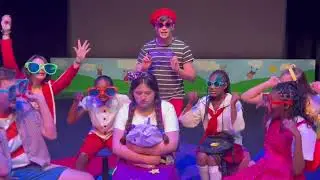 Playmakers' 'Junie B. Jones' performs 'Glasses'