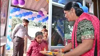 Apna beauty salon opening ke time# Lakshmi ke roop mein Kanya Pujan karte hue#2025 ,🙏❤️