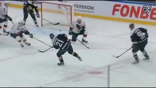 Yakovlev feeds Nestrasil for a nifty one