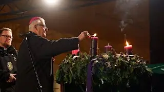 Ég a második gyertya, folytatódtak az Adventi Udvar programjai a Székesfehérvári Püspökségen.
