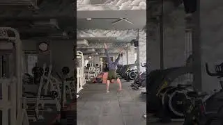 Handstand walk #viral #viralvideo #calisthenics #gym #ytshorts #youtubeshorts #shortvideo #shorts