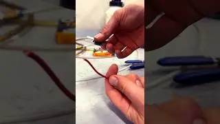 Stuck Somewhere without Wire Strippers? 😩 Try this Lifesaver of a Mechanic Hack! #shorts