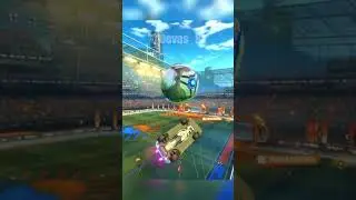 БЕЗУМНЫЙ ПАСС И ГОЛ ДО ПРЫЖКА! 🤯 (Rocket League)