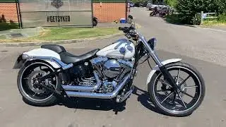 2016 Harley-Davidson FXSB Softail Breakout in Crushed Ice Pearl