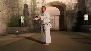 Kanshu 完周 / Uechi ryu karate / Okinawa night castle Shurijo