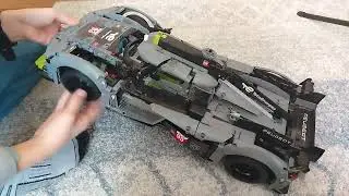 Présentation de la Peugeot de courses en lego