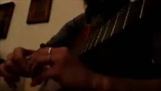 FANTASIC GUITAR SPINNER SOLO - NO FRET FAST GUITAR