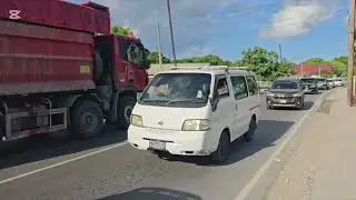 Thursday Morning Crash in Yallahs Bay: Van Collides With Truck, All Escape Serious Injuries