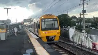 (2 Town Horn Toots) Roma Street SMU222 Departing Windsor Train Station Platform 1