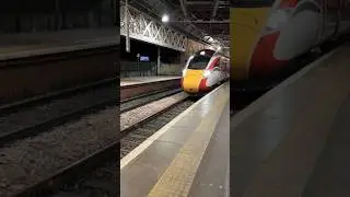 LNER Azuma 800103 arrives into Edinburgh Waverley #shorts #train #class800 #azuma #lner #subscribe.