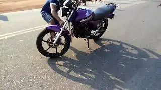 Titan mexida vs cb twister.  Arrancada