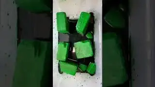 Dyeing Fresh Blocks Green 💚 #shorts #oddlysatisfying #sosatisfying #asmr